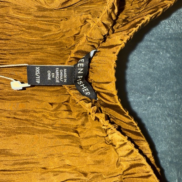 Elegant Brown Pleated Skirt - Picture 5 of 12